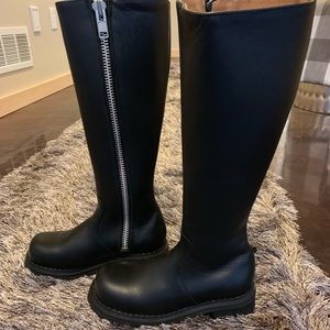 Genuine leather boots brand new never worn.